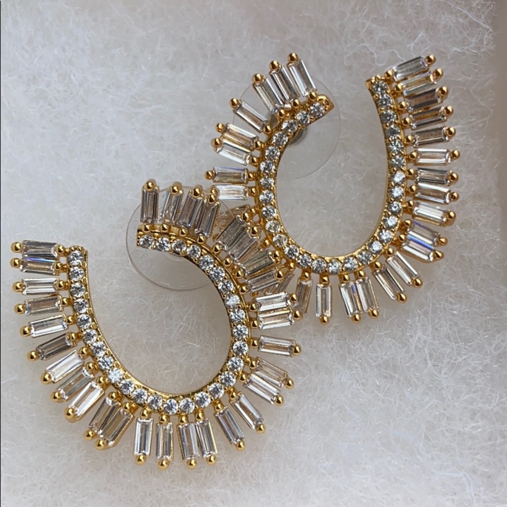 Stella and Dot earrings, supper sparkling! New!